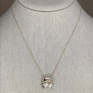 Tiffany&Co. Bow Pendant Necklace in Sterling Silver (16in)